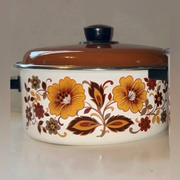 Vintage Harvest Floral Enamel Dutch Oven Pot Enamel Cookware Retro Kitchen Decor - Picture 2 of 10